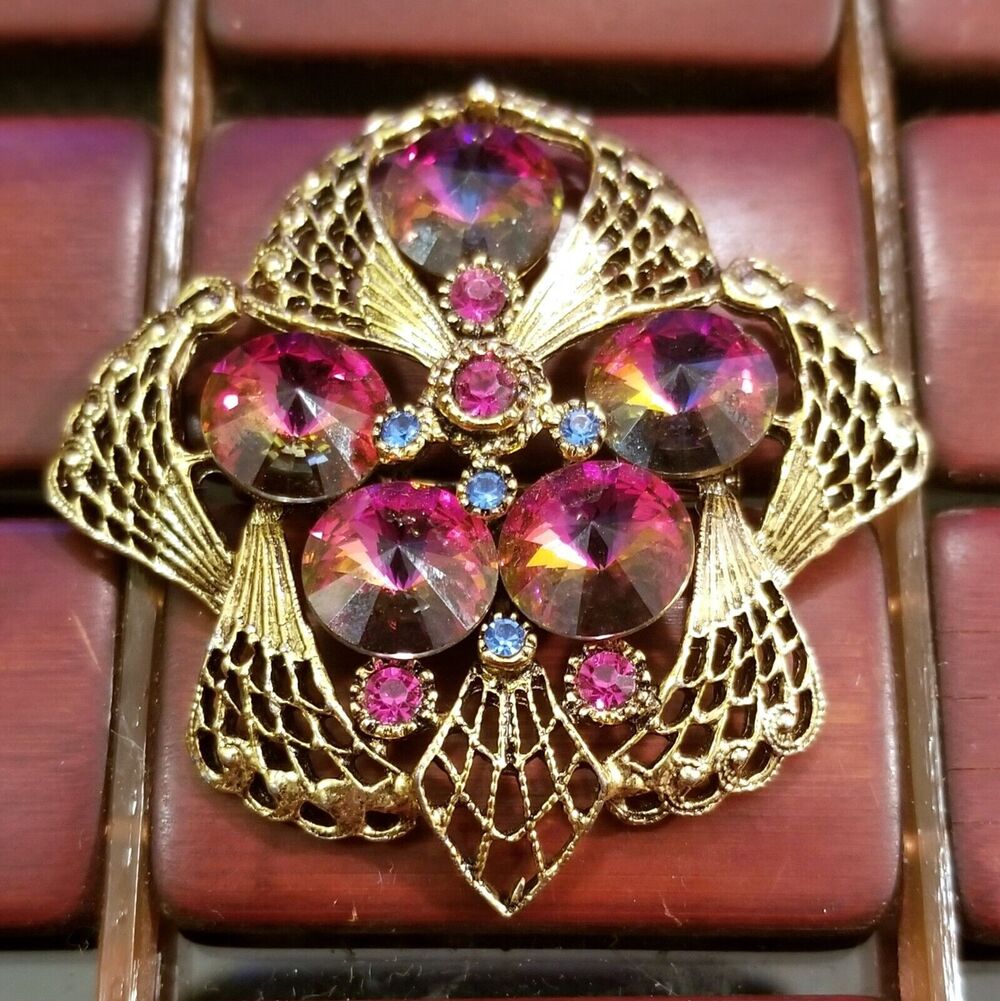 Beautiful Vibrant Vintage Volcano Rivoli Rhinestone Brooch 2" Diameter